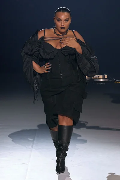 Look 9